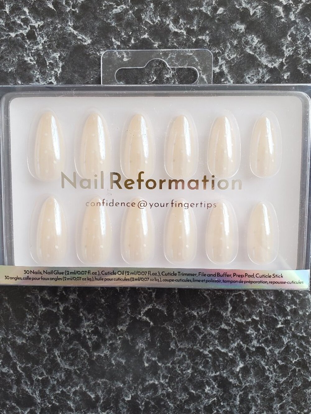 Nail Reformation ! Light beige with polka-dot Nails